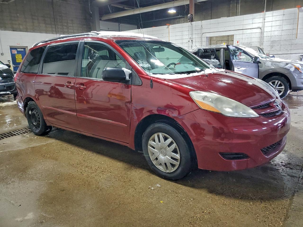 2007 TOYOTA SIENNA CE photo 4