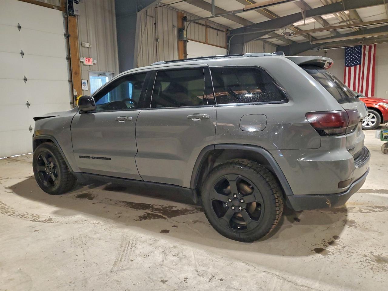 2019 JEEP GRAND CHEROKEE LAREDO photo 2