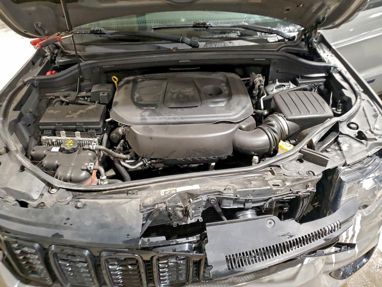 2019 JEEP GRAND CHEROKEE LAREDO photo 12
