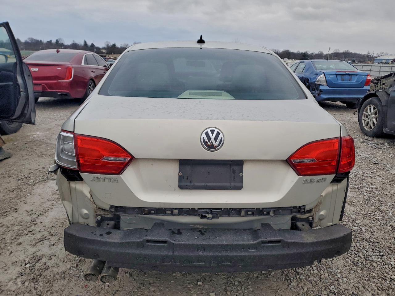 2011 VOLKSWAGEN JETTA SE photo 6