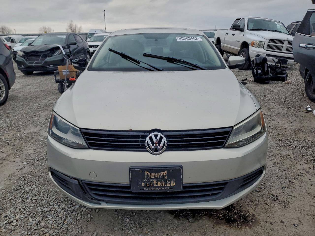 2011 VOLKSWAGEN JETTA SE photo 5