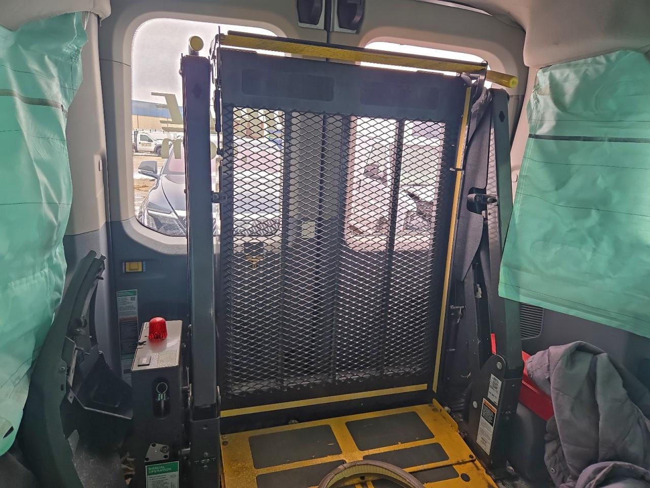 2016 FORD TRANSIT T-150 photo 10