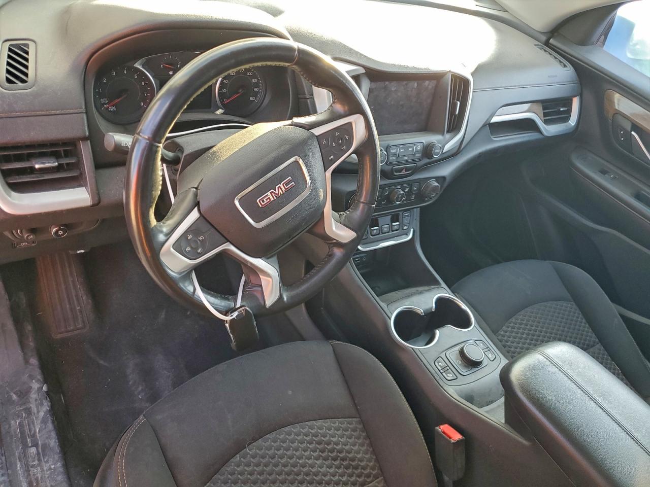 2018 GMC TERRAIN SLE photo 8