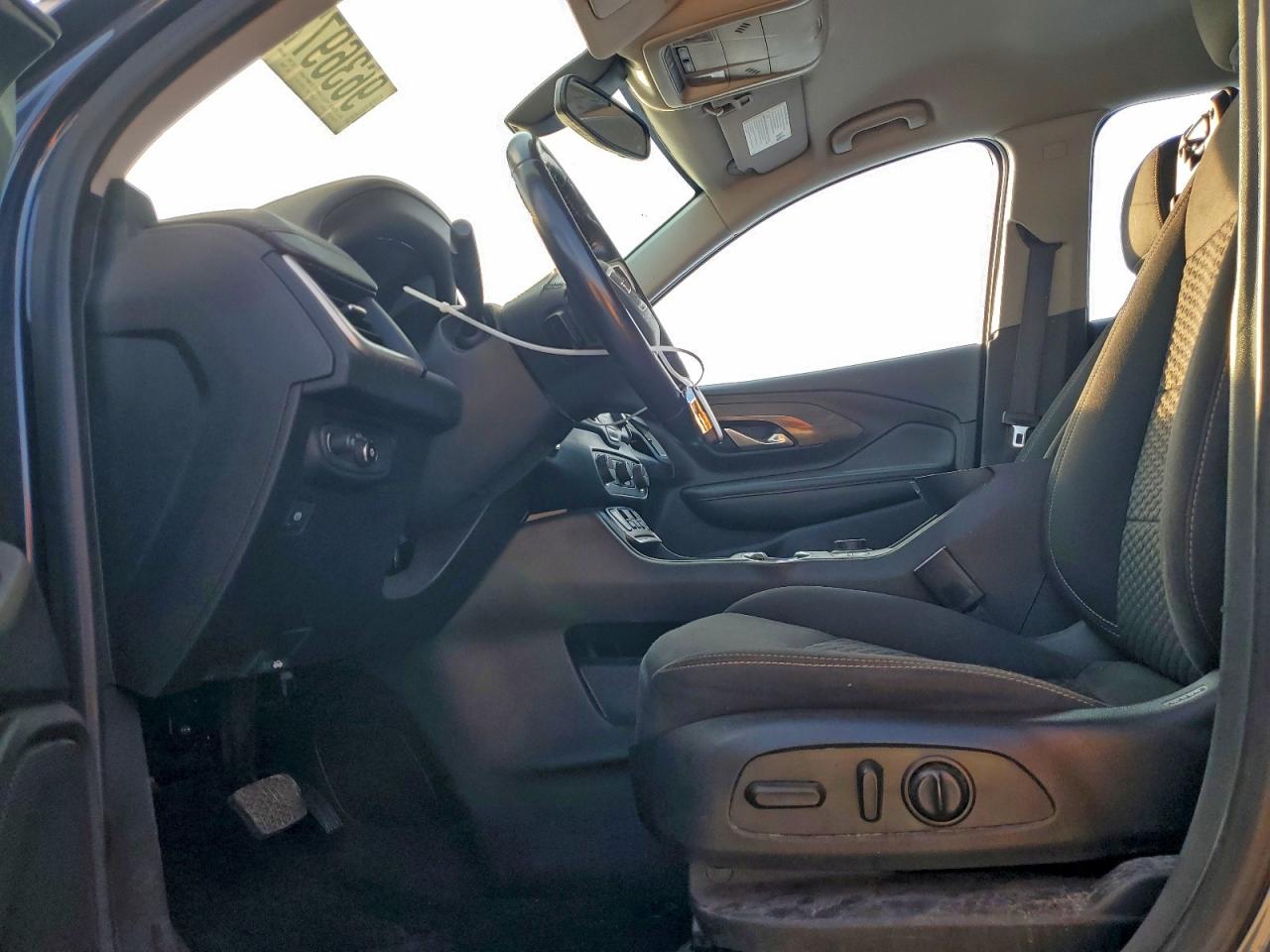 2018 GMC TERRAIN SLE photo 7
