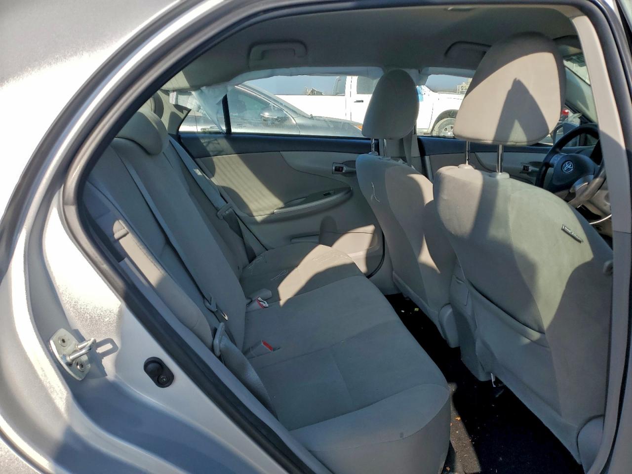 2013 TOYOTA COROLLA BASE photo 10