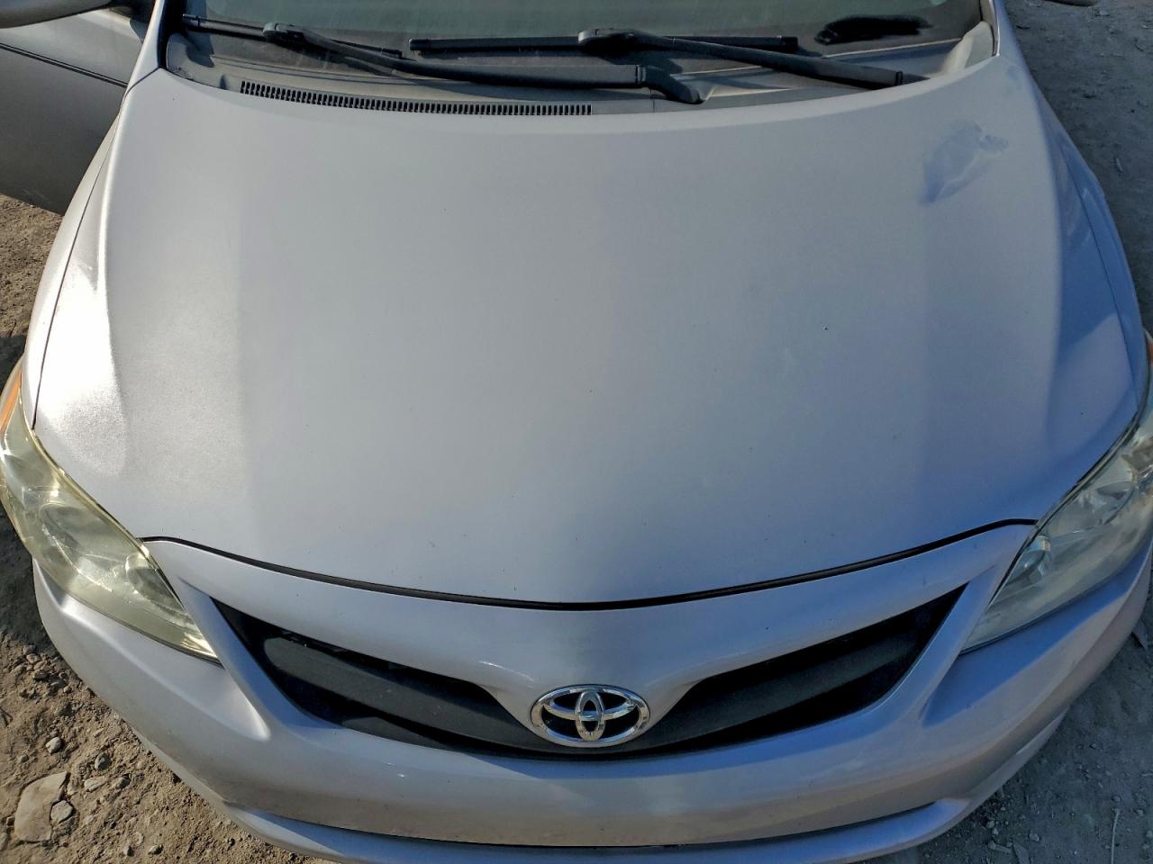 2013 TOYOTA COROLLA BASE photo 11
