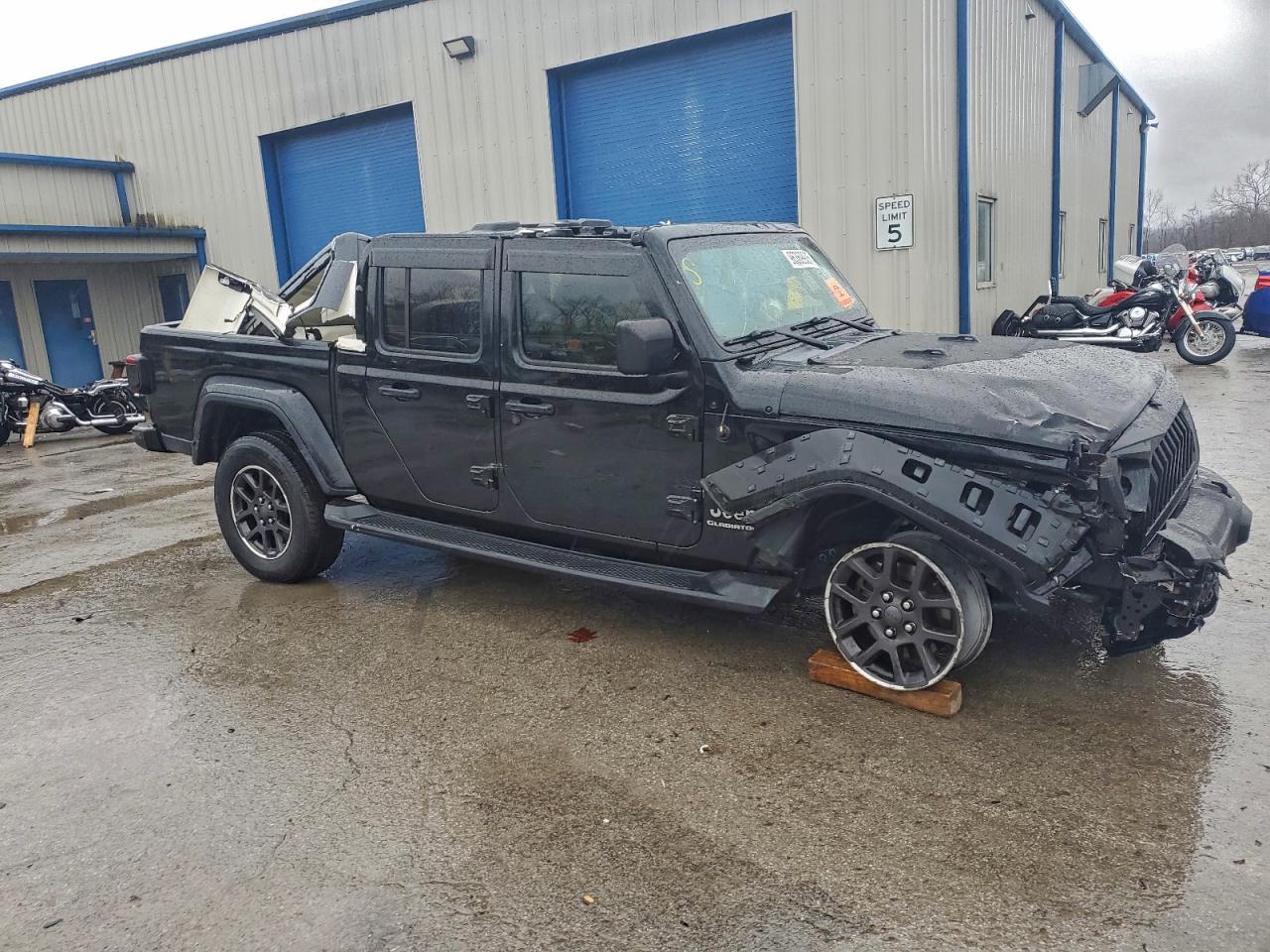 2021 JEEP GLADIATOR OVERLAND photo 4