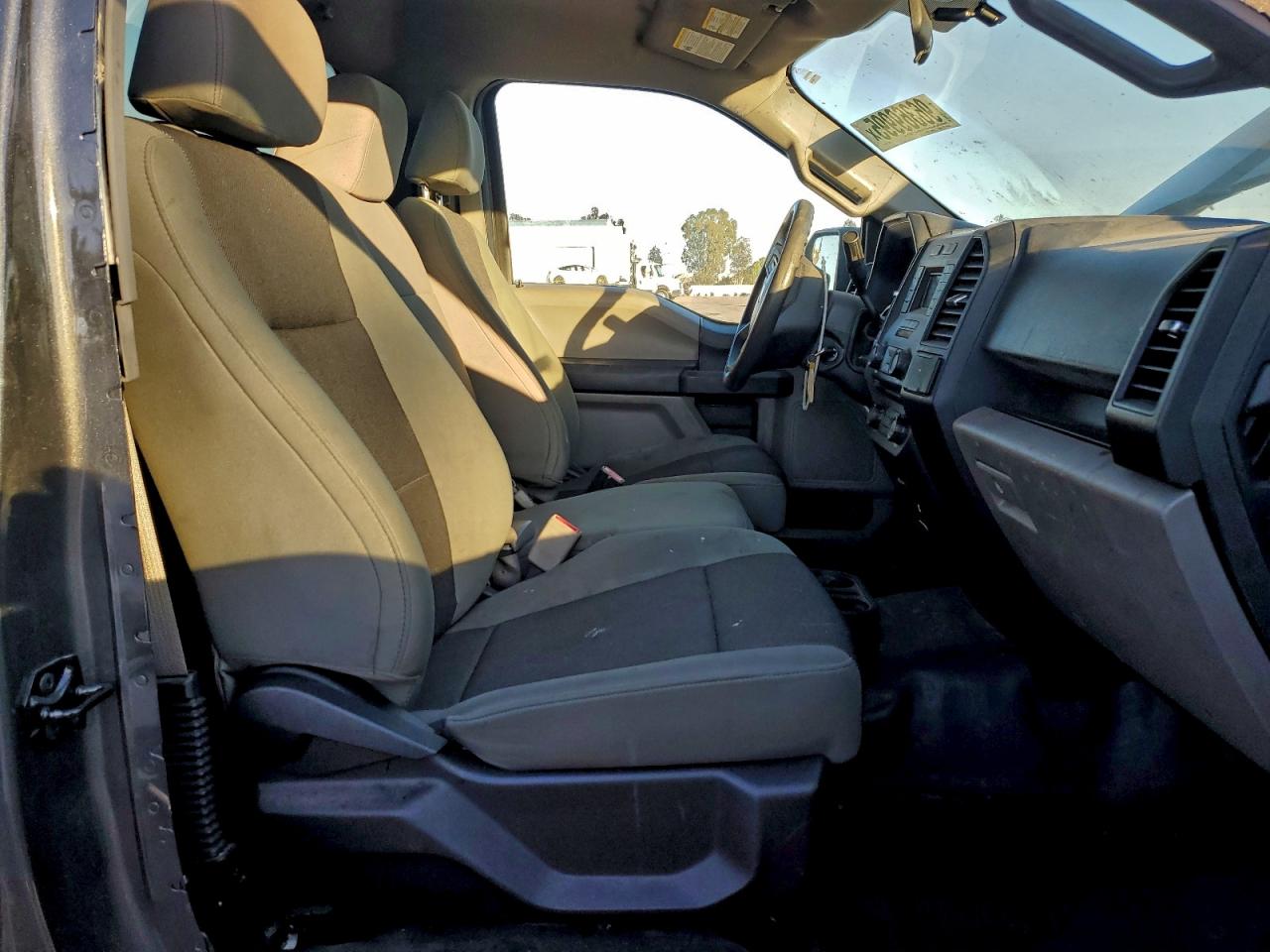 2017 FORD F150 photo 10
