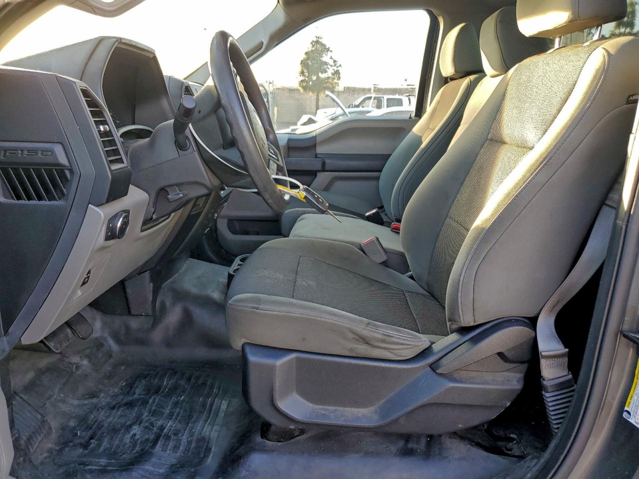2017 FORD F150 photo 7