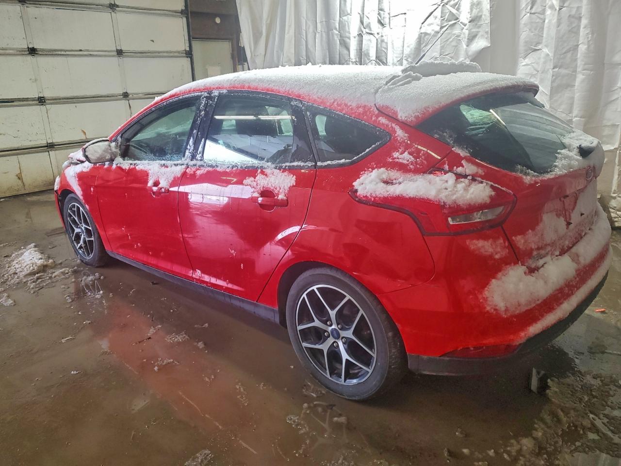 2017 FORD FOCUS SEL photo 2