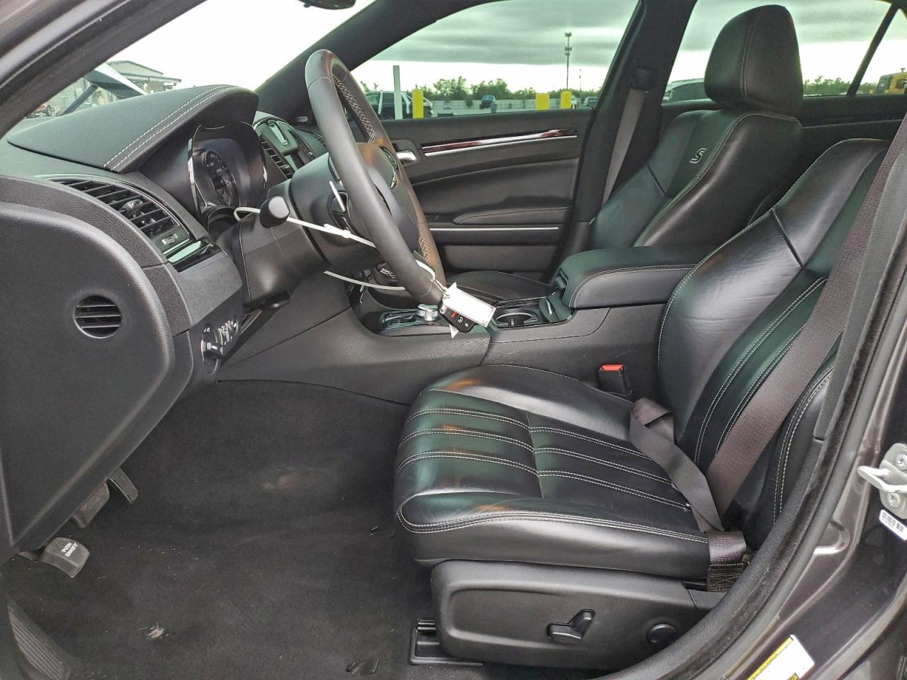 2023 CHRYSLER 300 S photo 7