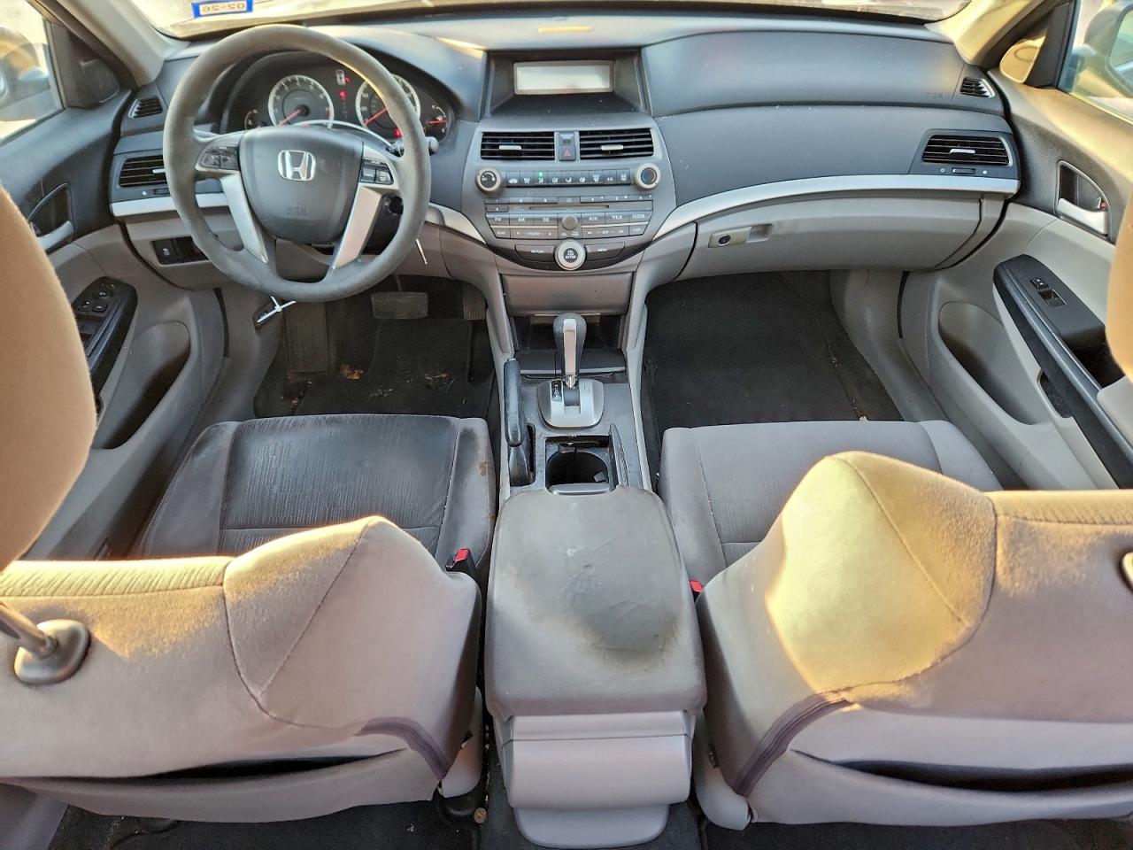 2012 HONDA ACCORD LX photo 8