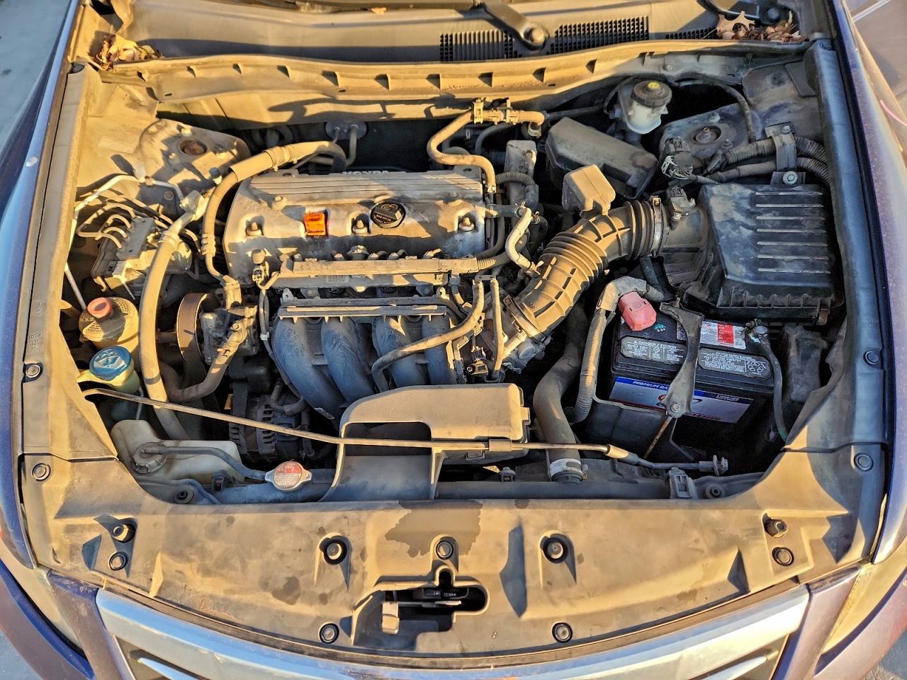 2012 HONDA ACCORD LX photo 11