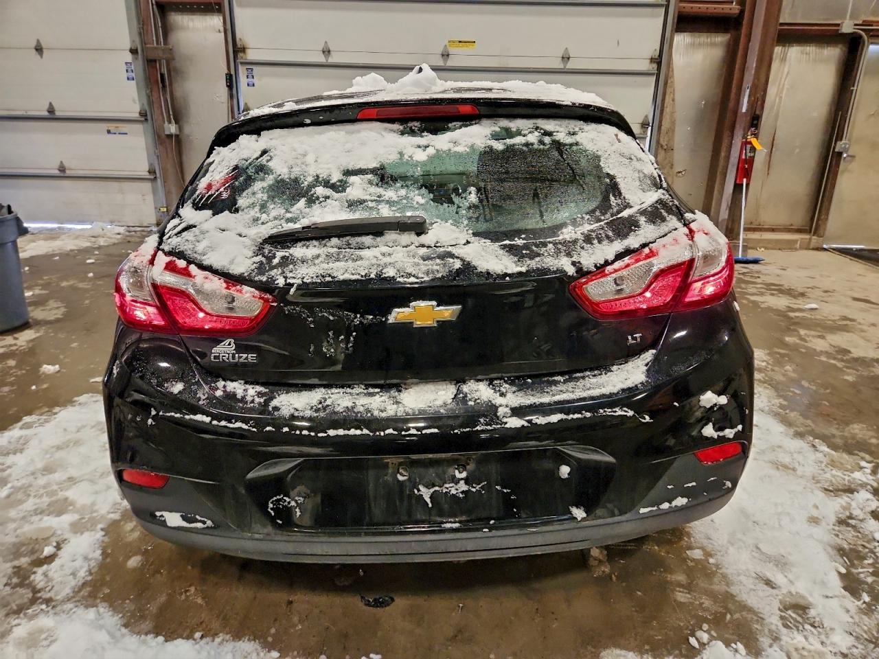 2017 CHEVROLET CRUZE LT photo 6