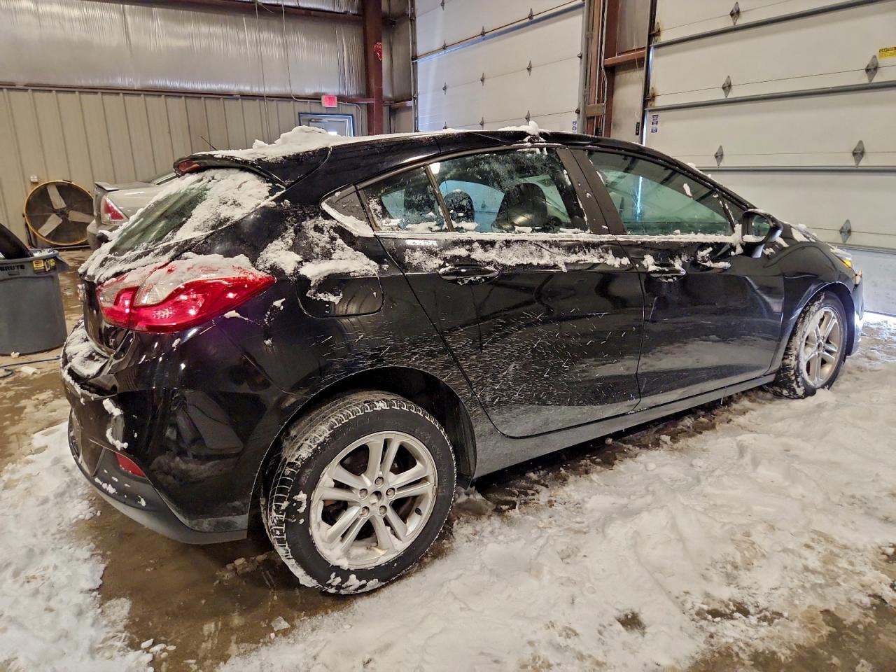 2017 CHEVROLET CRUZE LT photo 3