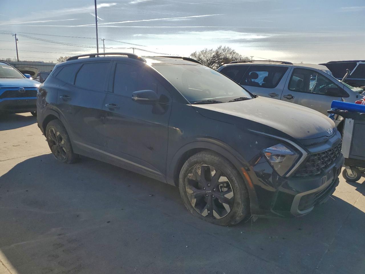 2023 KIA SPORTAGE X-LINE photo 4