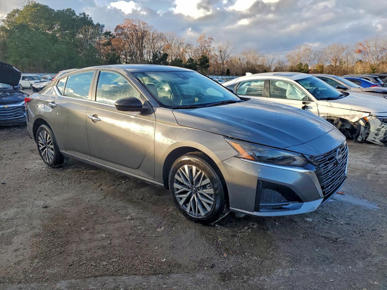 2025 NISSAN ALTIMA SV photo 4