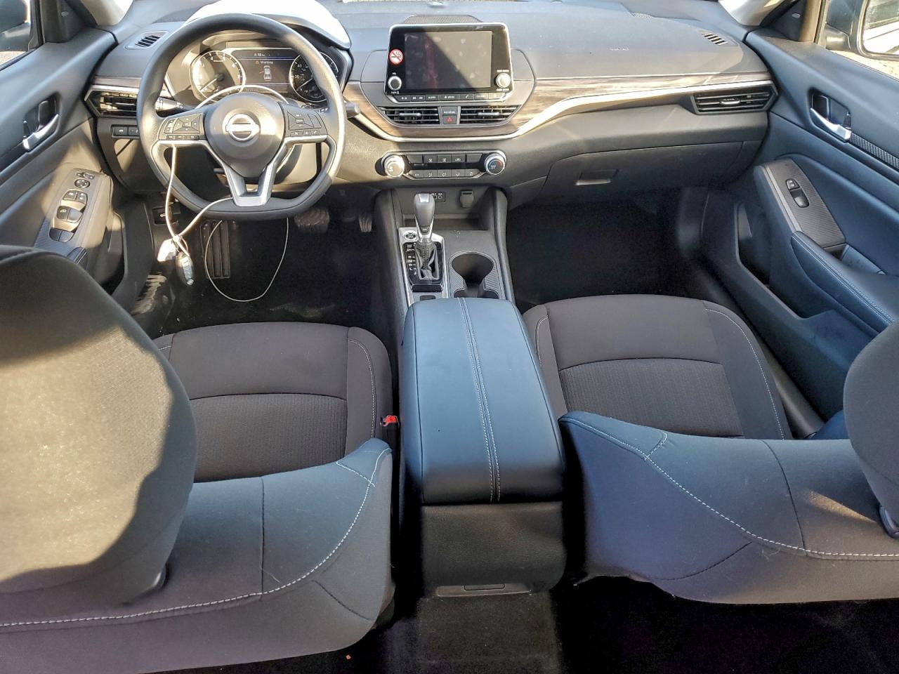2025 NISSAN ALTIMA SV photo 8