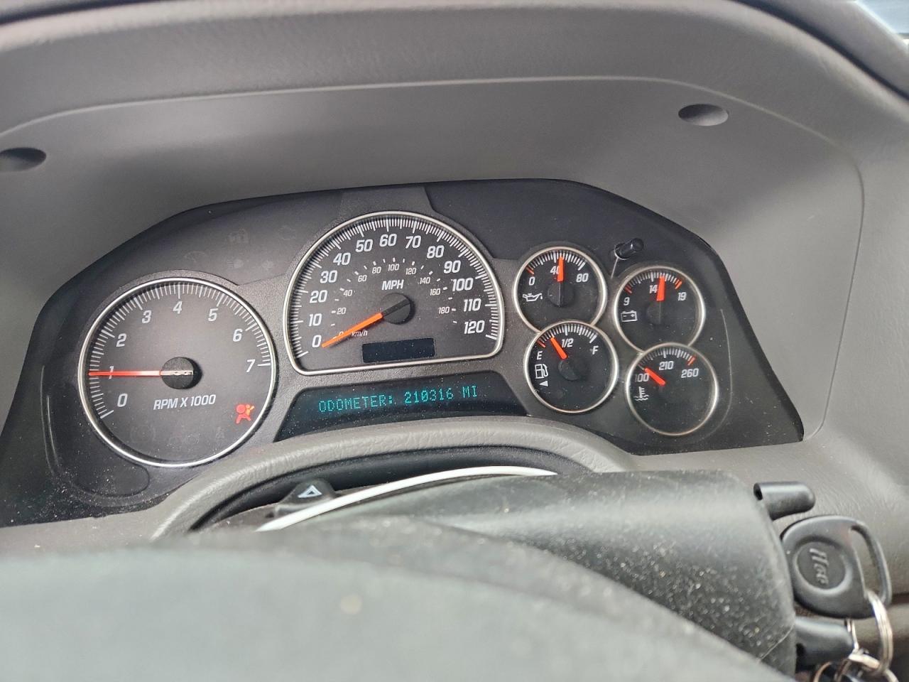 2005 GMC ENVOY XL photo 9