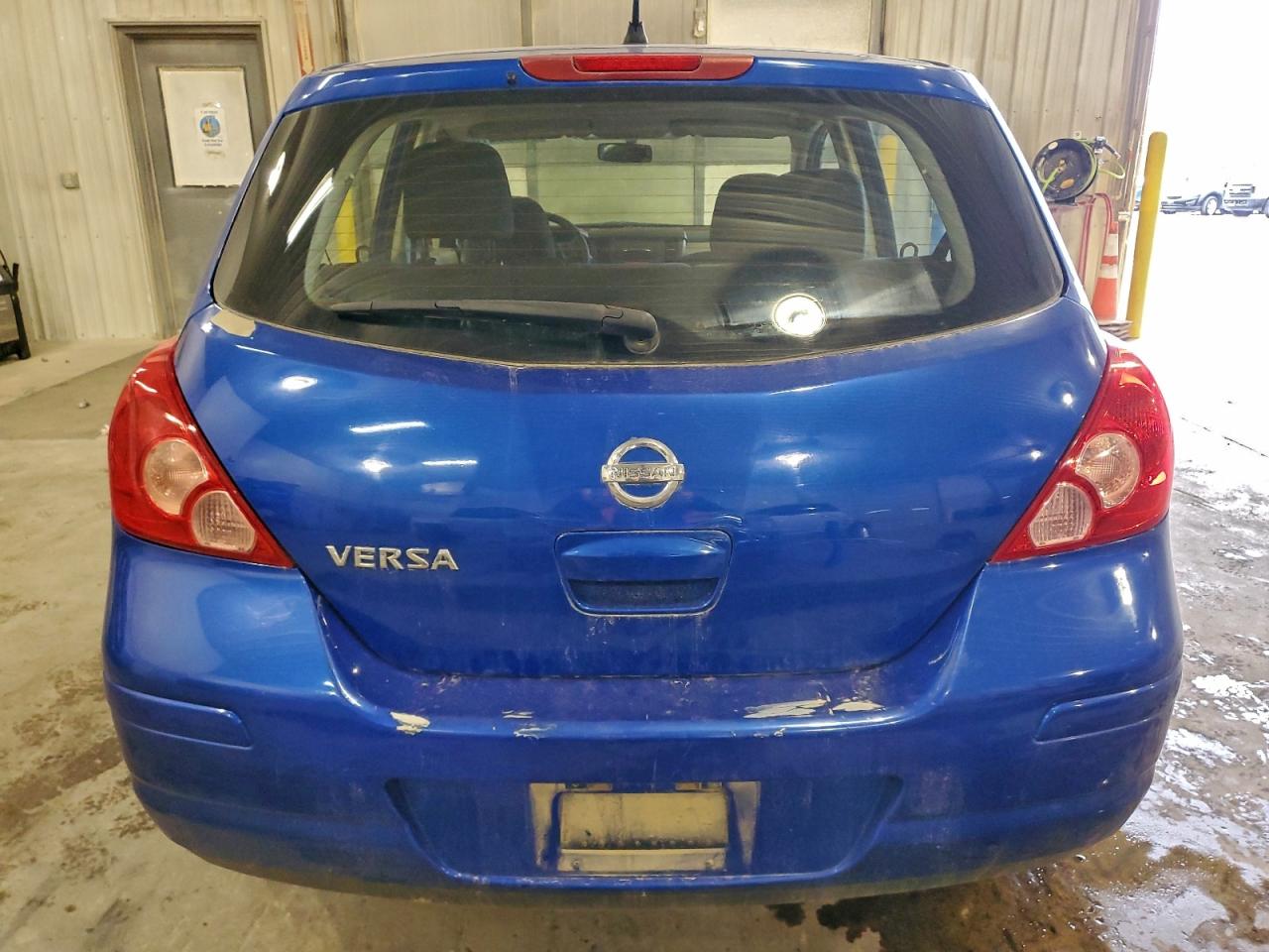 2011 NISSAN VERSA S photo 6