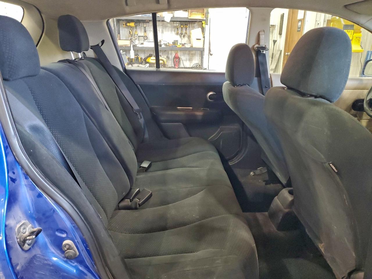 2011 NISSAN VERSA S photo 11