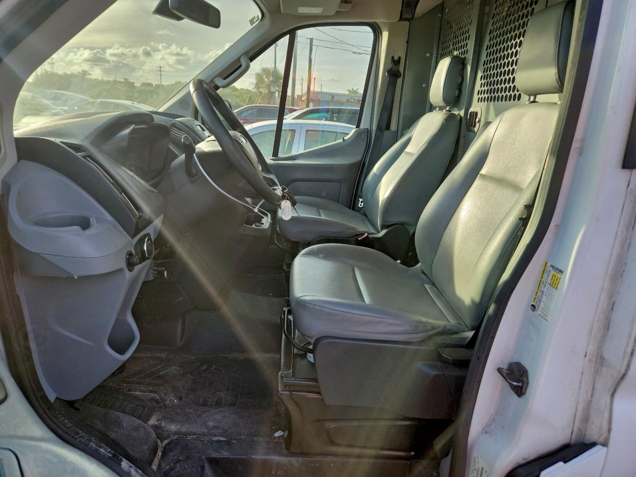 2018 FORD TRANSIT T-150 photo 7