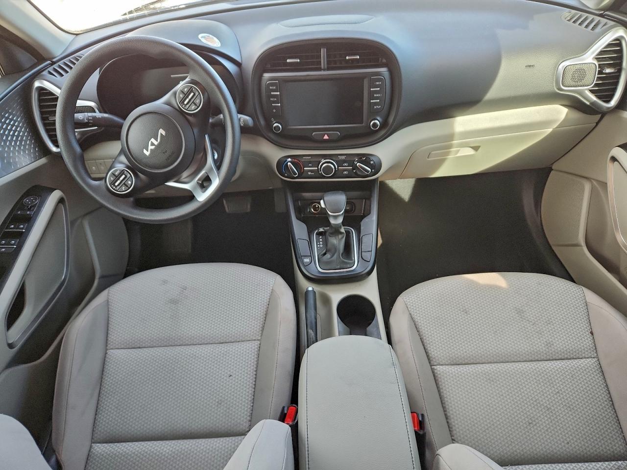 2025 KIA SOUL LX photo 8