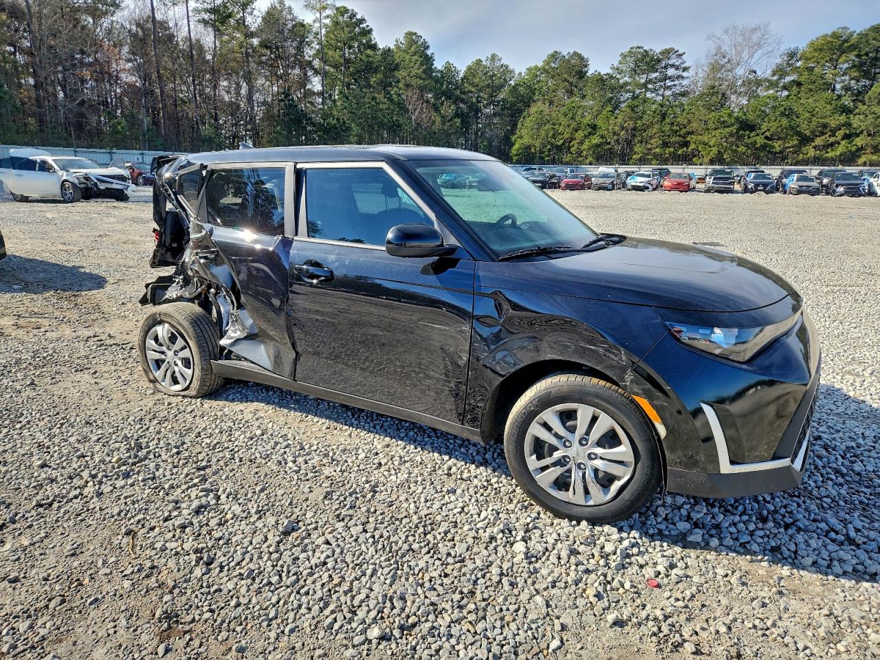 2025 KIA SOUL LX photo 4