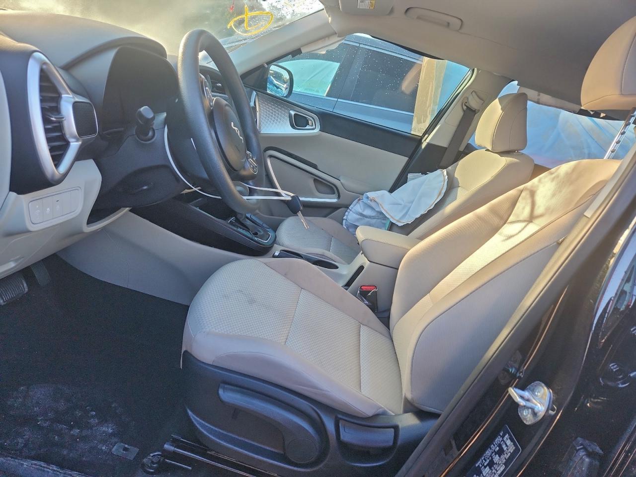 2025 KIA SOUL LX photo 7