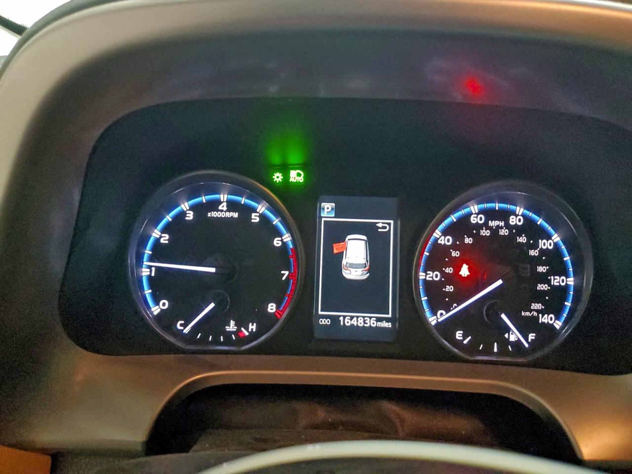 2017 TOYOTA RAV4 XLE photo 17