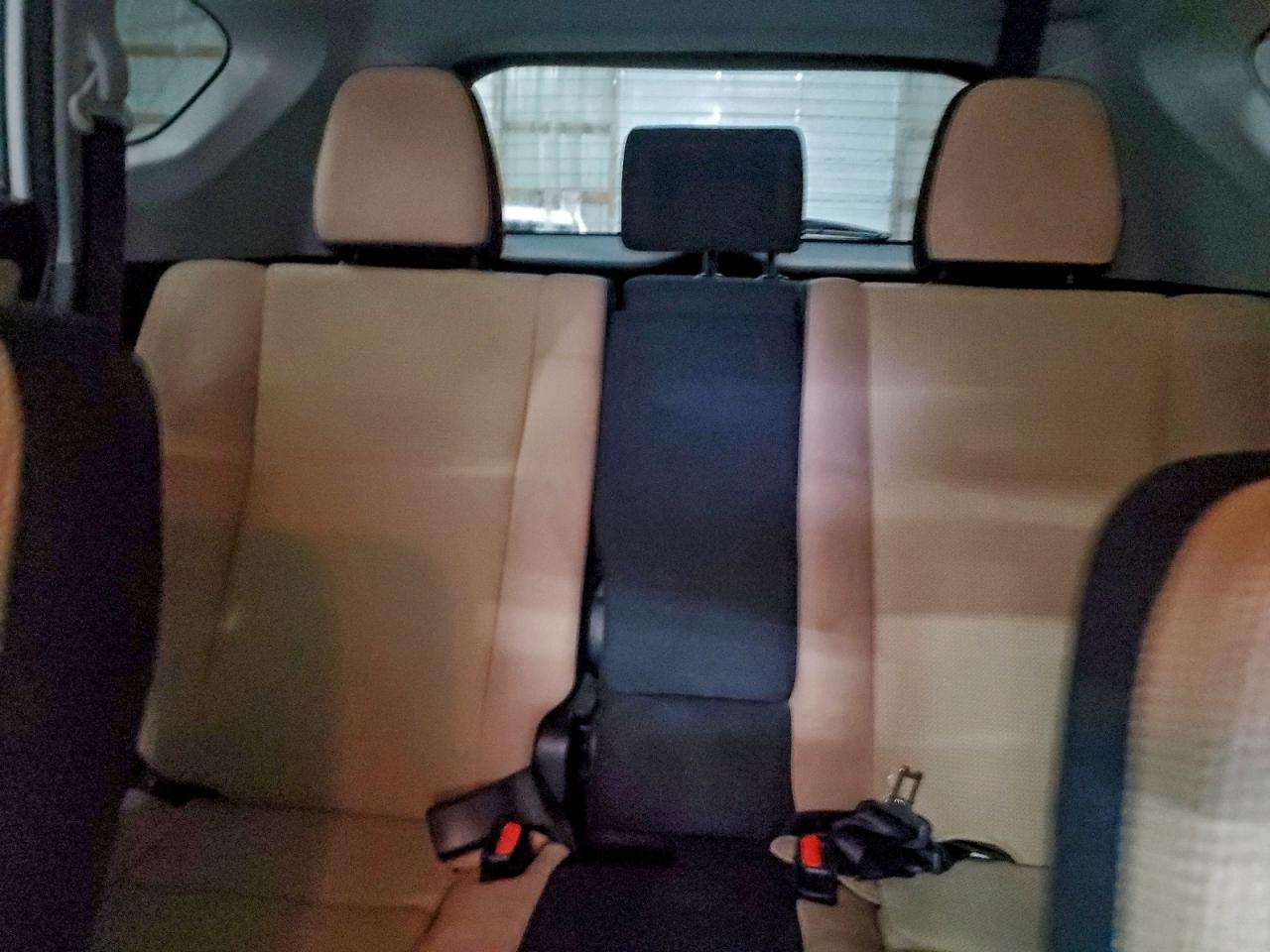 2017 TOYOTA RAV4 XLE photo 19