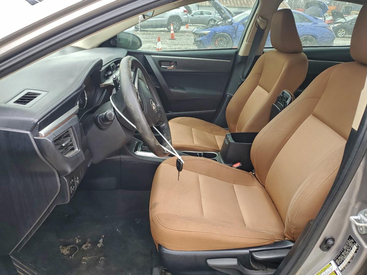 2014 TOYOTA COROLLA L photo 7