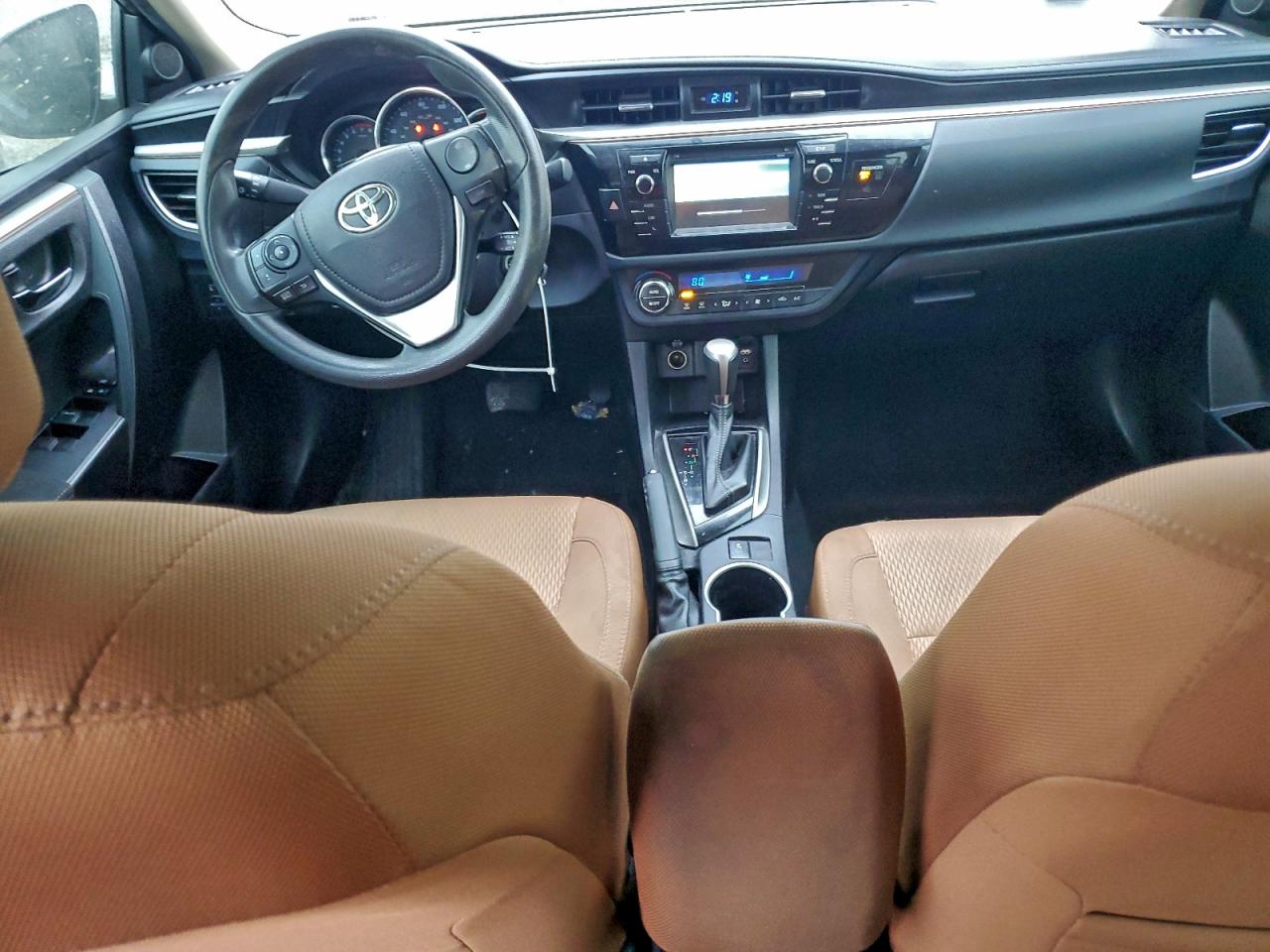 2014 TOYOTA COROLLA L photo 8