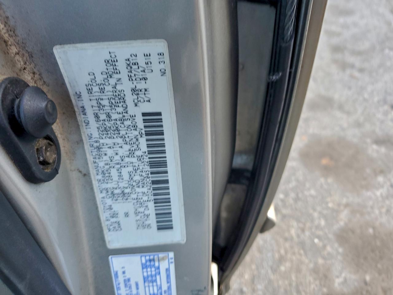 2004 TOYOTA SIENNA XLE photo 13