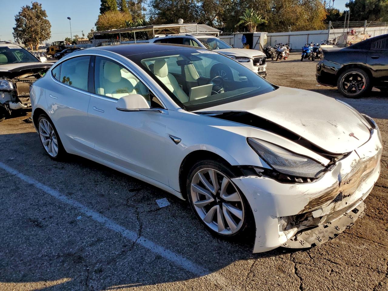 2018 TESLA MODEL 3 photo 4