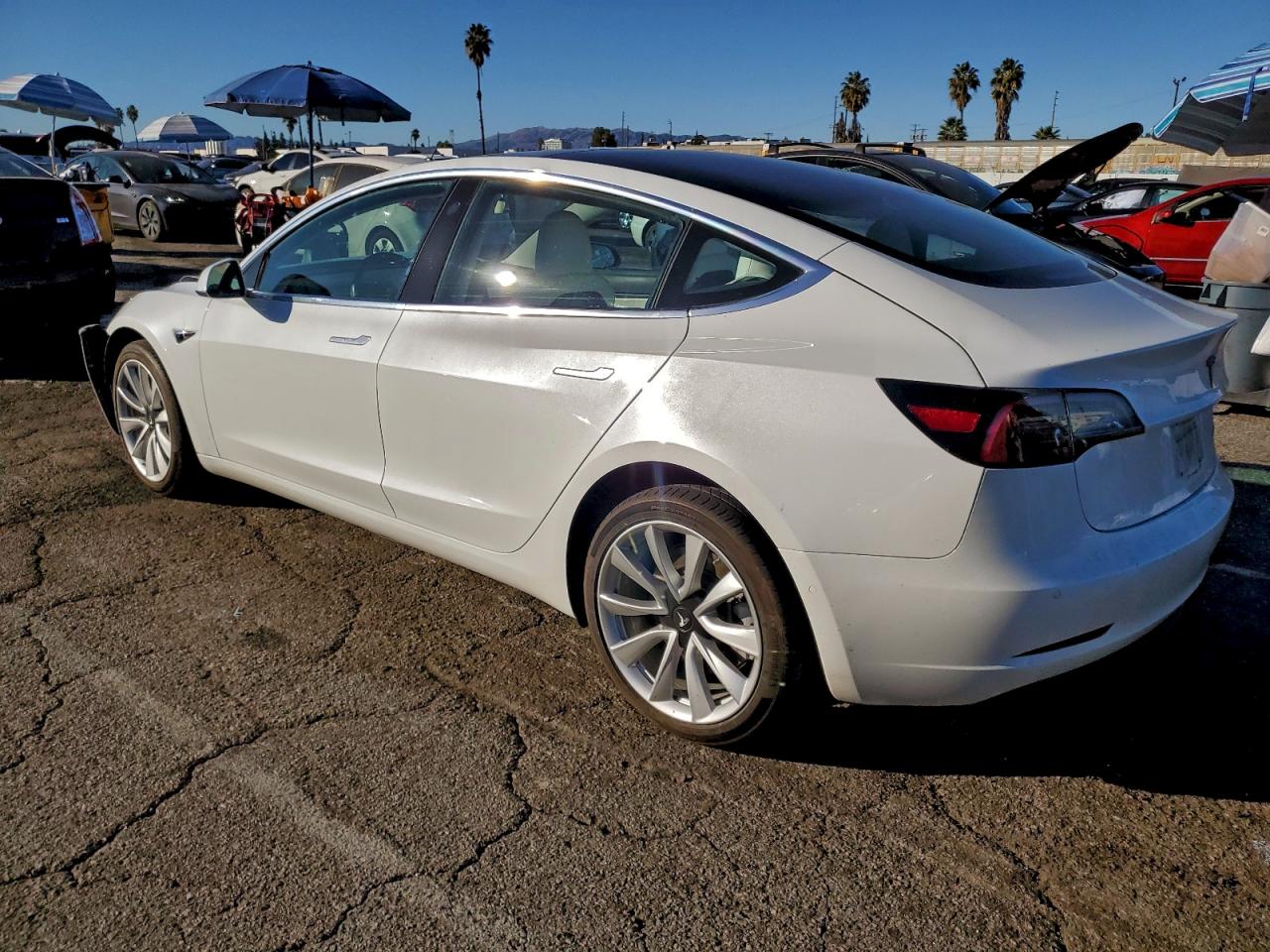 2018 TESLA MODEL 3 photo 2