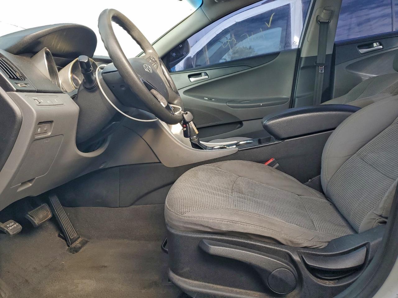2013 HYUNDAI SONATA GLS photo 7