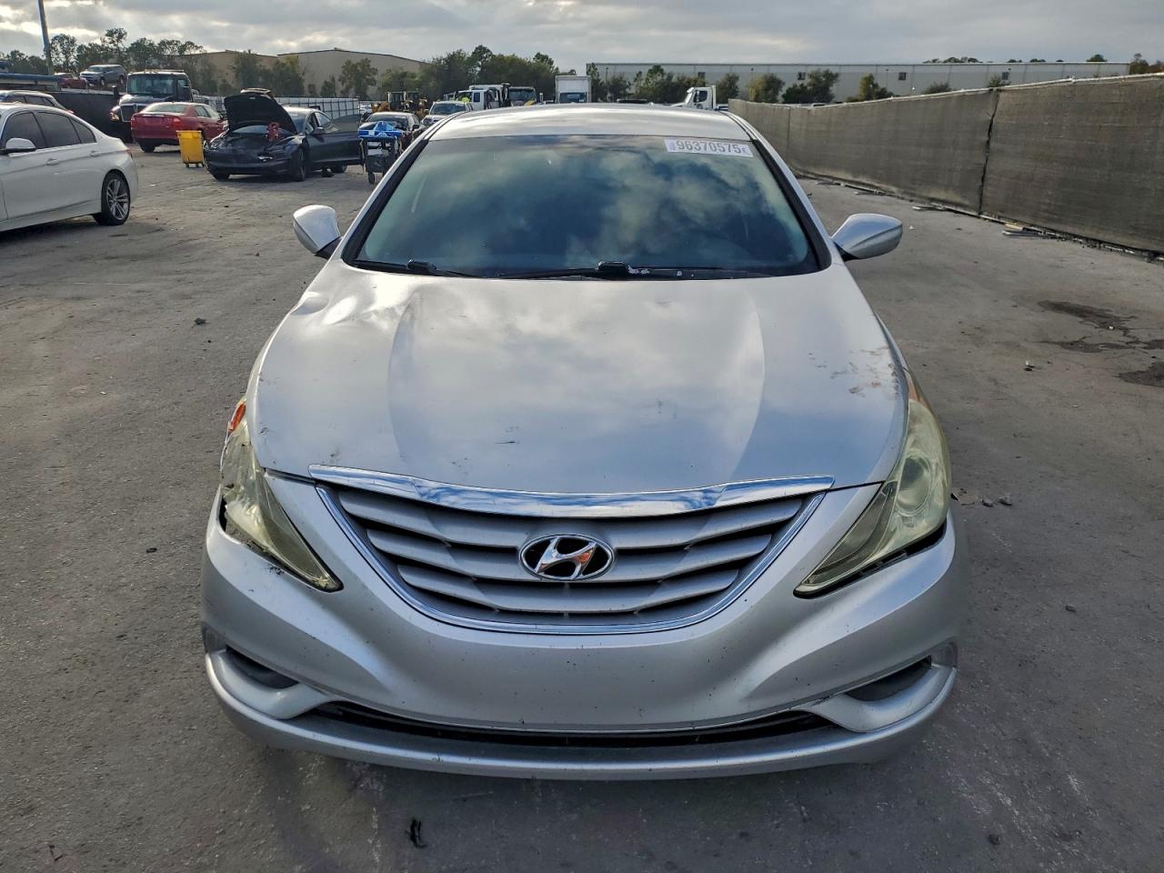 2013 HYUNDAI SONATA GLS photo 5