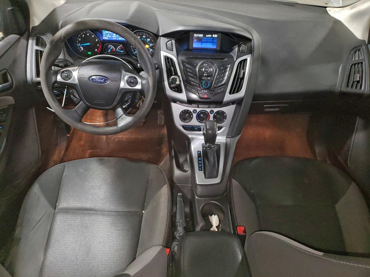 2013 FORD FOCUS SE photo 8