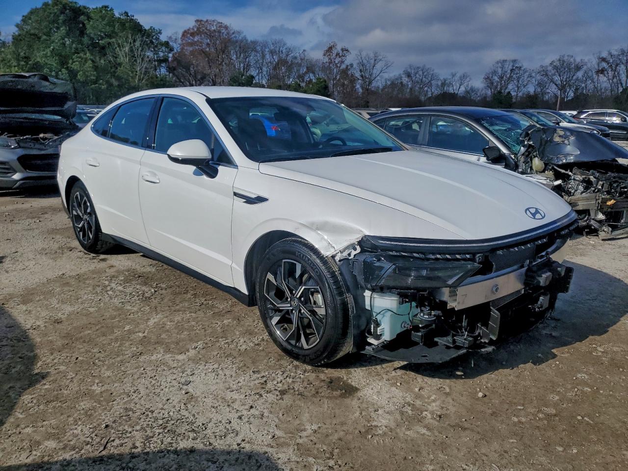 2025 HYUNDAI SONATA SEL photo 10