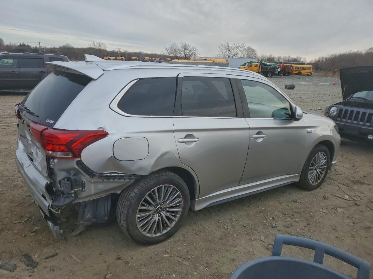 2019 MITSUBISHI OUTLANDER SEL photo 5