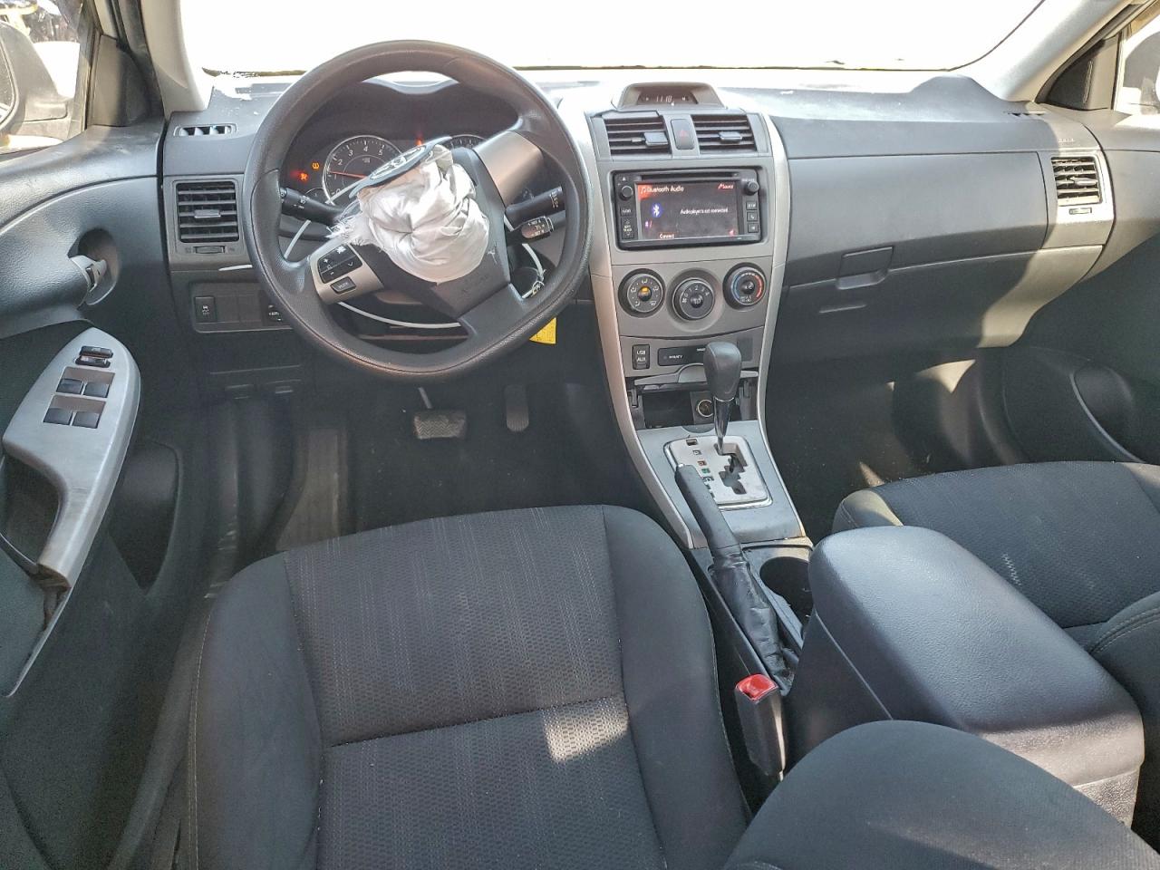 2013 TOYOTA COROLLA BASE photo 15