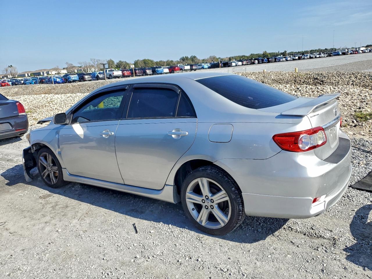 2013 TOYOTA COROLLA BASE photo 3