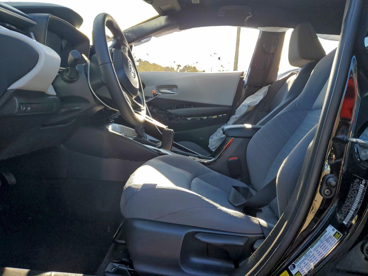 2025 TOYOTA COROLLA SE photo 13