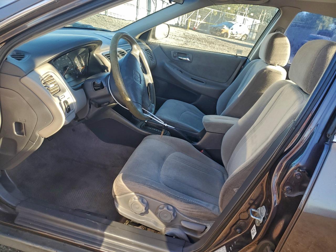 1999 HONDA ACCORD LX photo 19