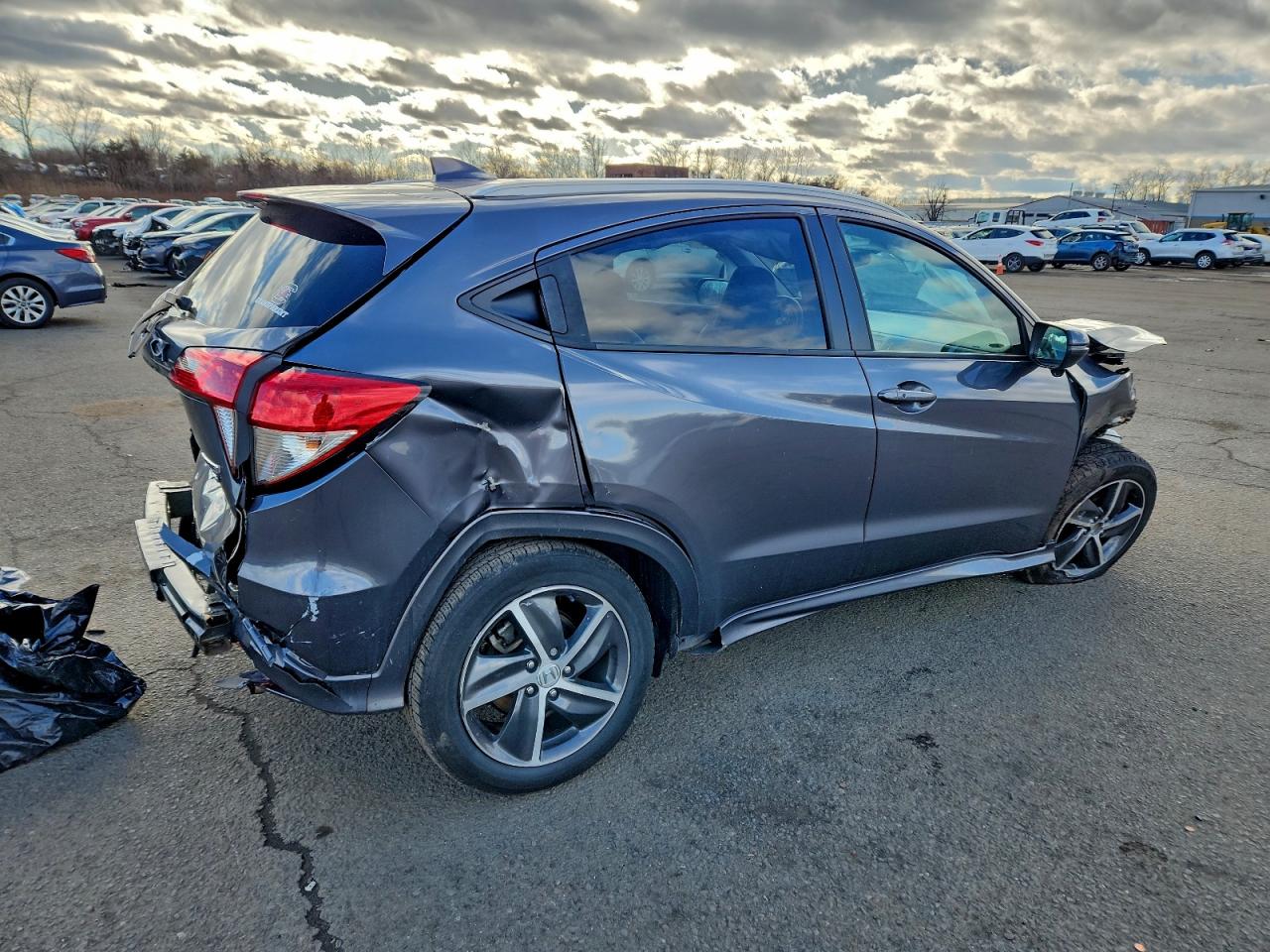 2019 HONDA HR-V TOURING photo 3