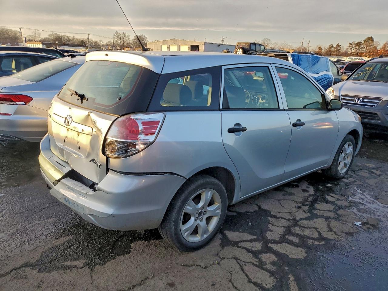 2006 TOYOTA COROLLA MATRIX XR photo 3