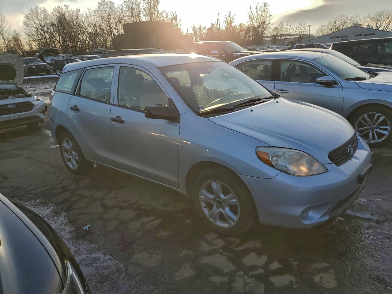 2006 TOYOTA COROLLA MATRIX XR photo 4