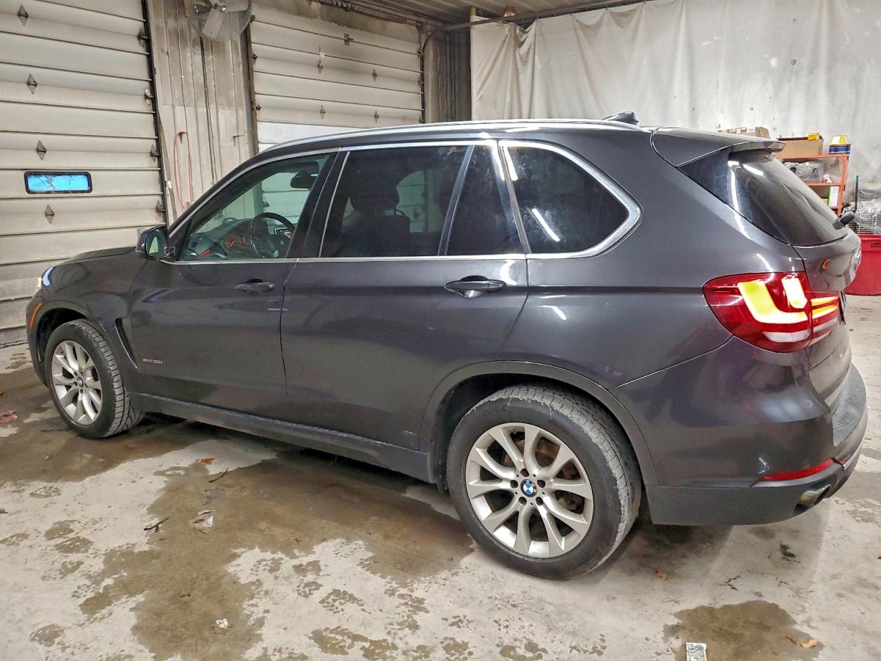 2015 BMW X5 XDRIVE35I photo 2