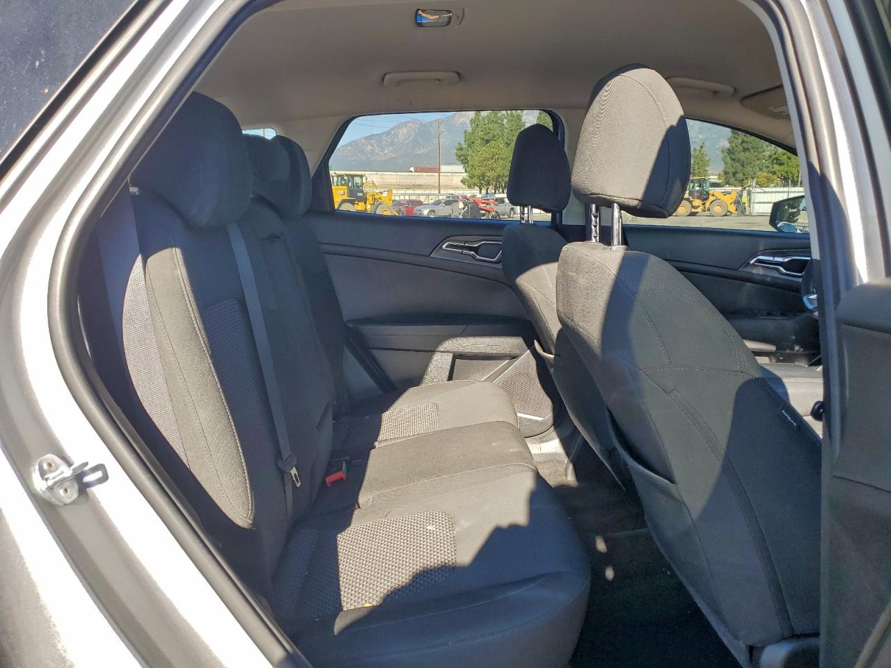 2023 KIA SPORTAGE LX photo 28